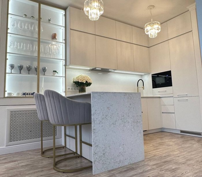 Кухня белая "Рейка с белым гола профилем"