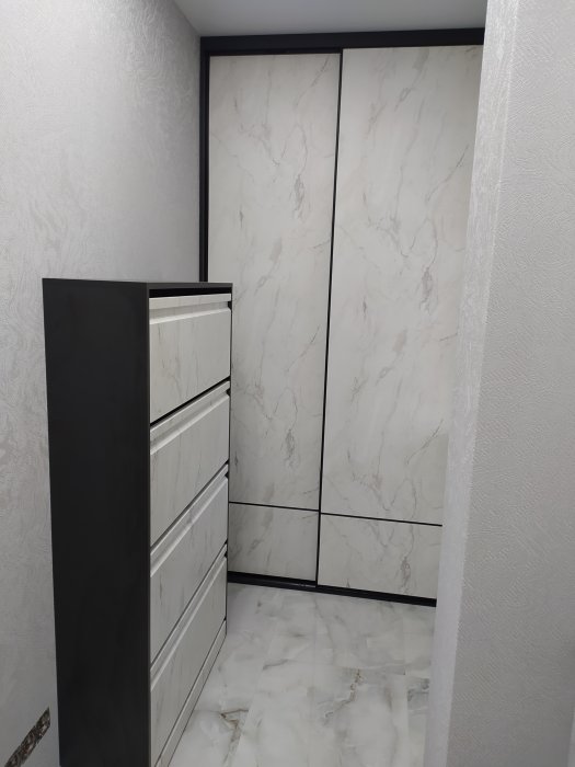 Прихожая под мрамор