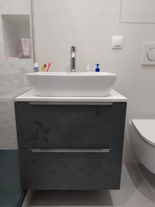 Мебель в ванную комнату с постирочной 