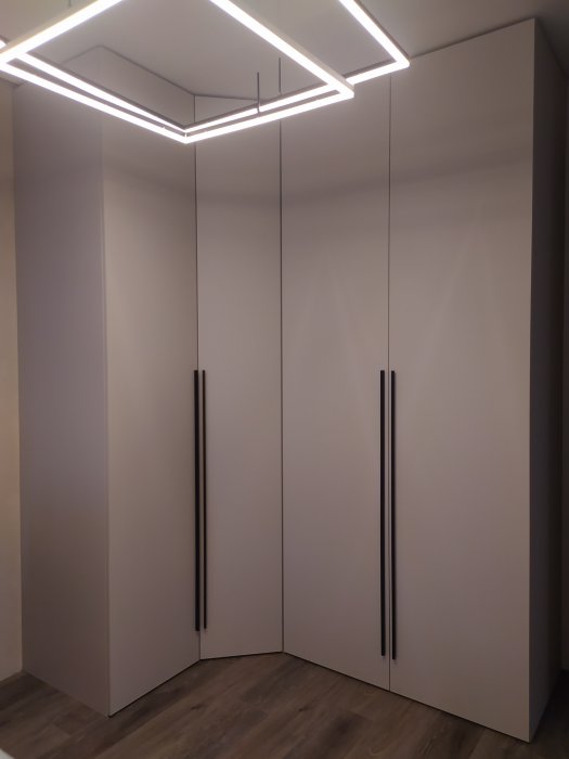 Шкаф-гардеробная в детскую