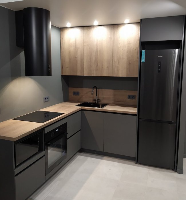 Кухня супер матовая серая 