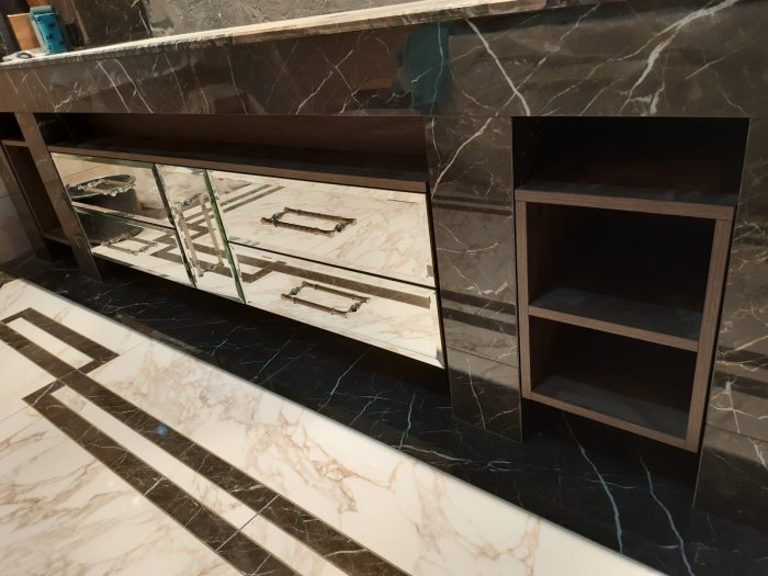 Тумба в ванную зеркальная