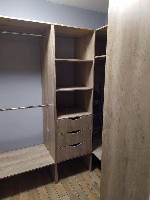 Гардеробная бежевый