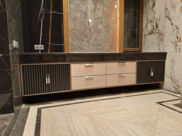 Тумба в ванную шпон "птичий глаз"